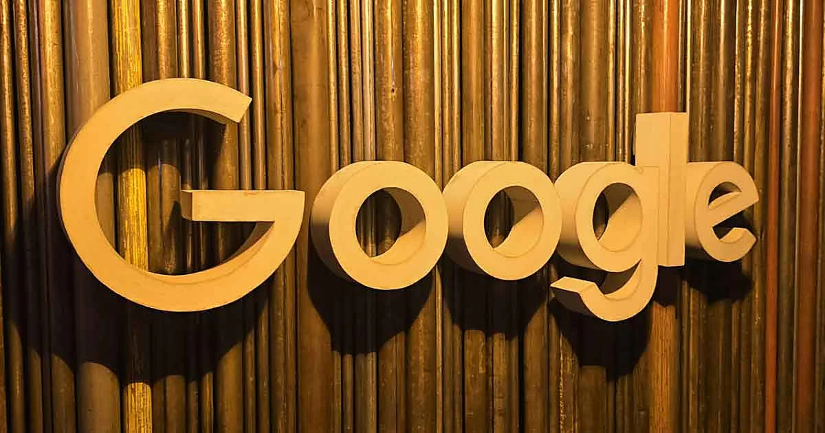 Logo do Google fotografado durante visita ao evento LeadMasters 2026 em São Paulo.